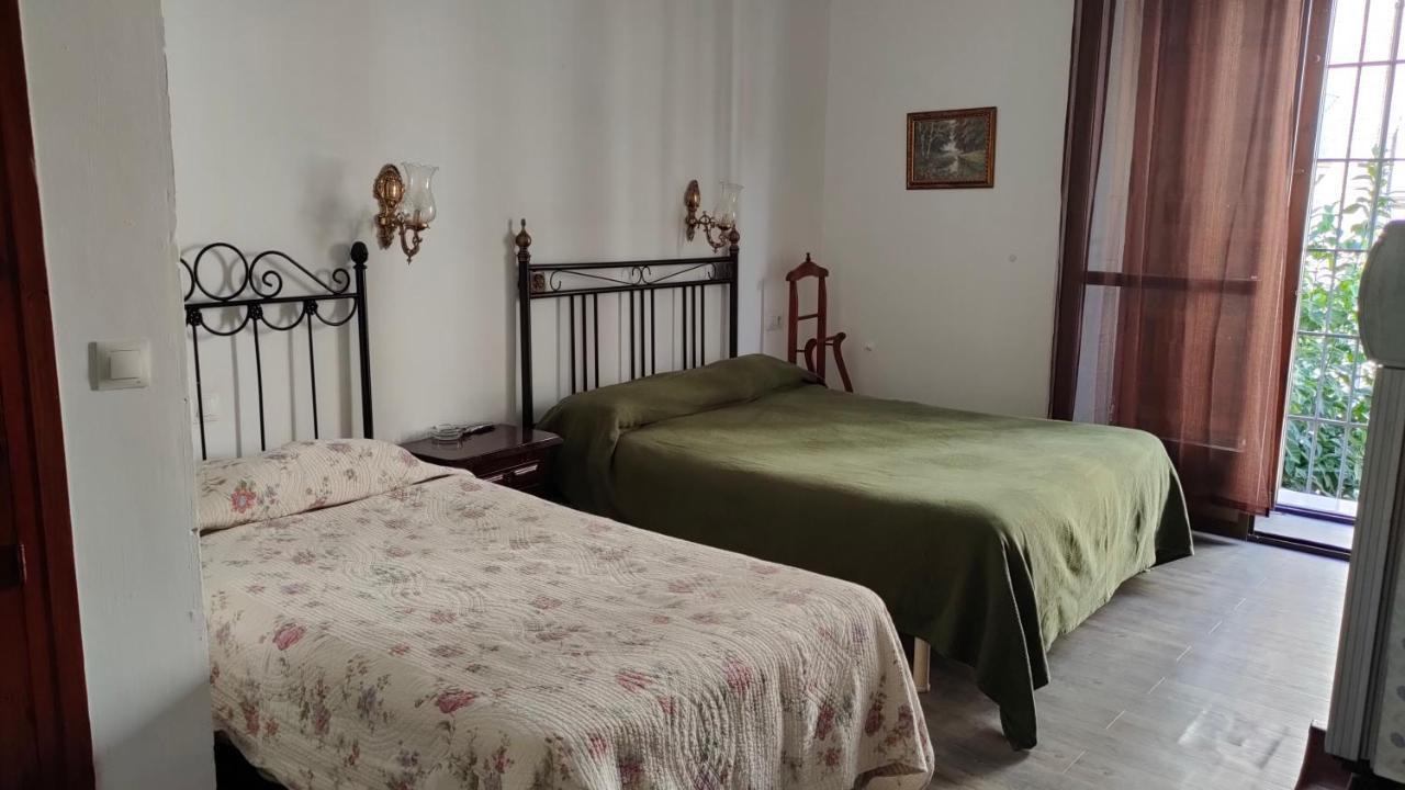 Hostal Colon Антекера Екстер'єр фото