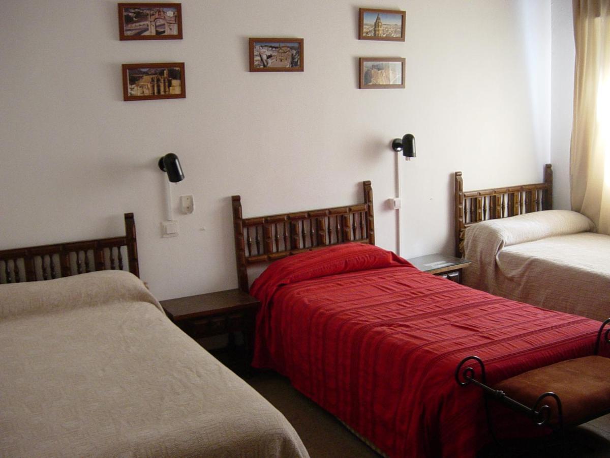 Hostal Colon Антекера Екстер'єр фото